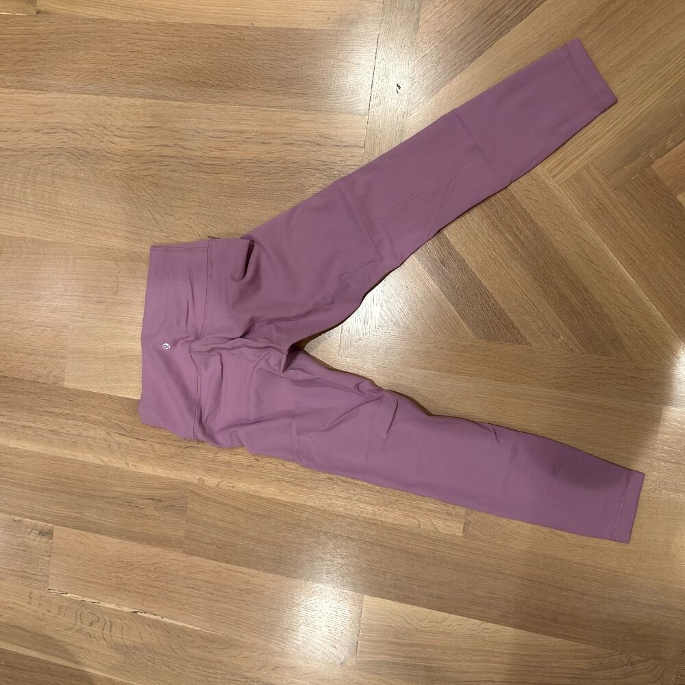 NEW Lululemon Wunder Under 25” FLUX Wisteria Purple Size 8 - Picture 5 of 6